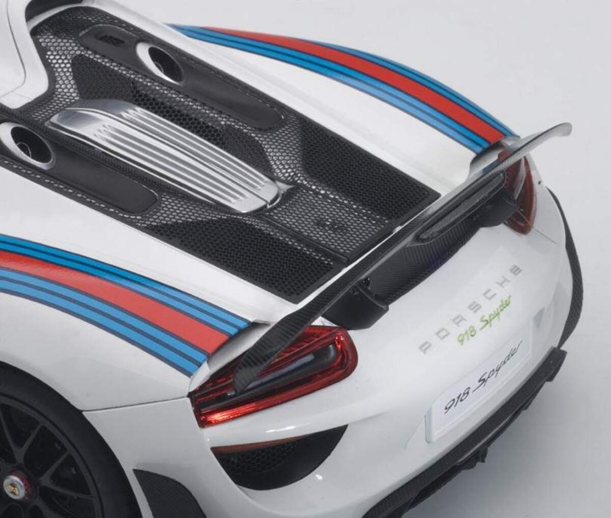 AUTOart Porsche 918 Spyder Martini 2013 weiß